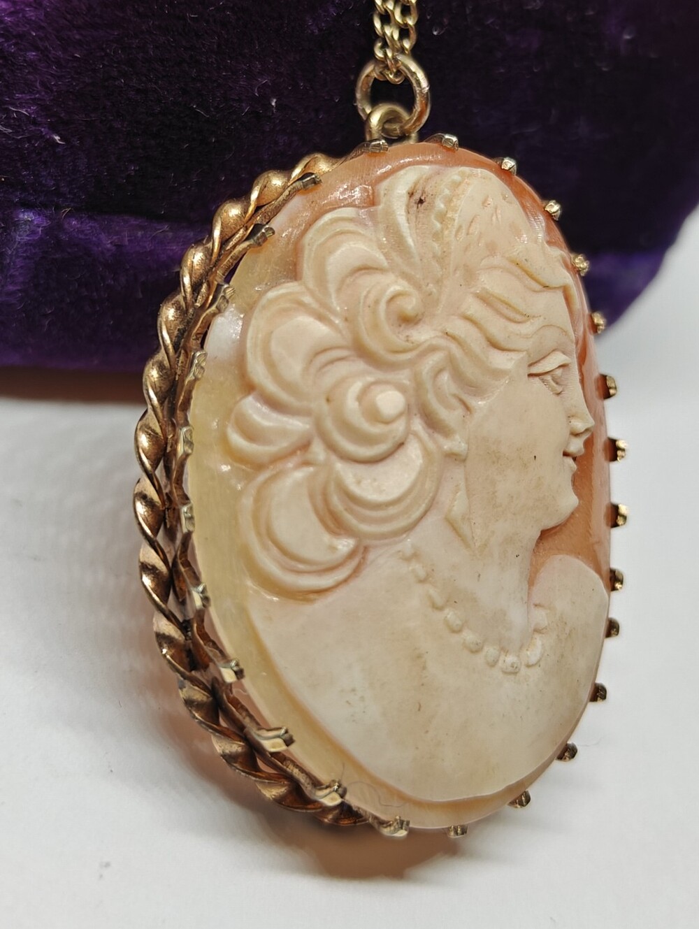 Vintage Antique Cameo Pendant Necklace - Picture 7 of 15